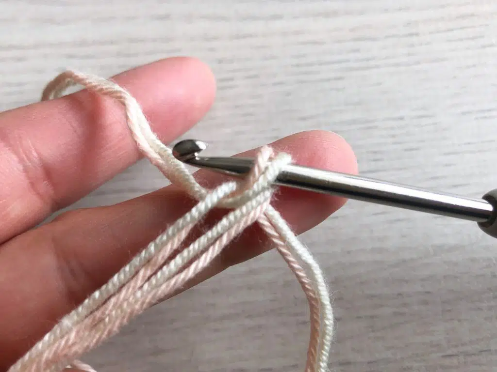 Topflappen häkeln, kostenlose Häkelanleitung von myneedleworks, Fadenring häkeln