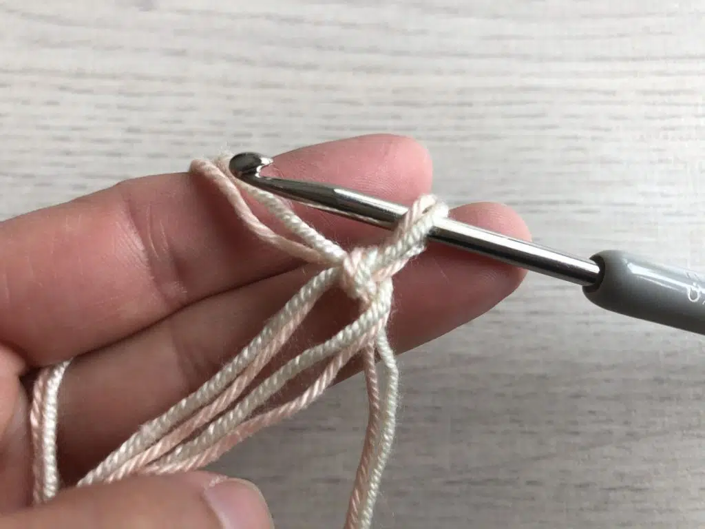 Topflappen häkeln, kostenlose Häkelanleitung von myneedleworks, Fadenring häkeln