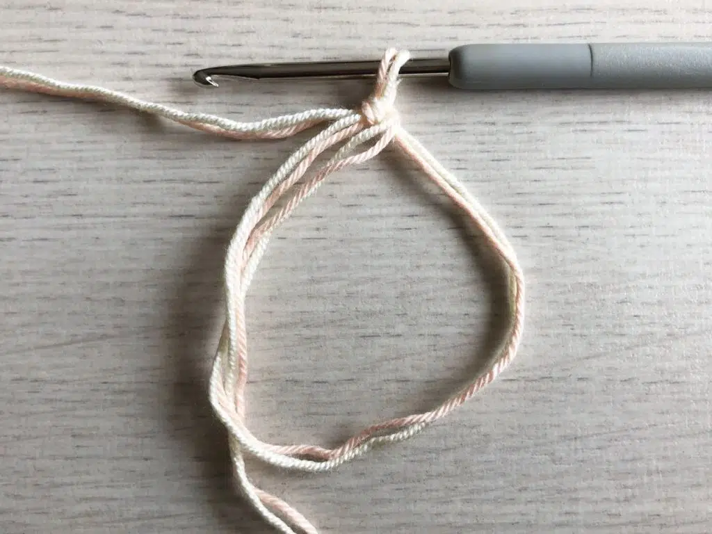 Topflappen häkeln, kostenlose Häkelanleitung von myneedleworks, Fadenring häkeln