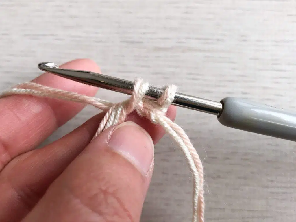 Topflappen häkeln, kostenlose Häkelanleitung von myneedleworks, Fadenring häkeln