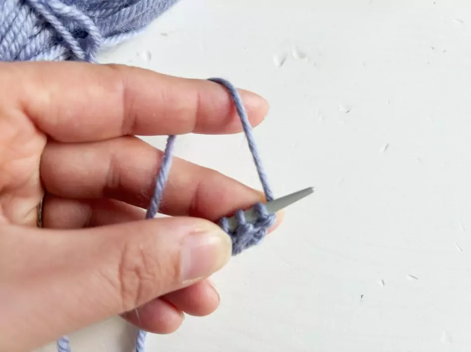 Stricken lernen: rechte und linke Maschen stricken | Kreativblog myneedleworks