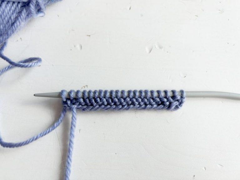 Stricken lernen rechte und linke Maschen stricken