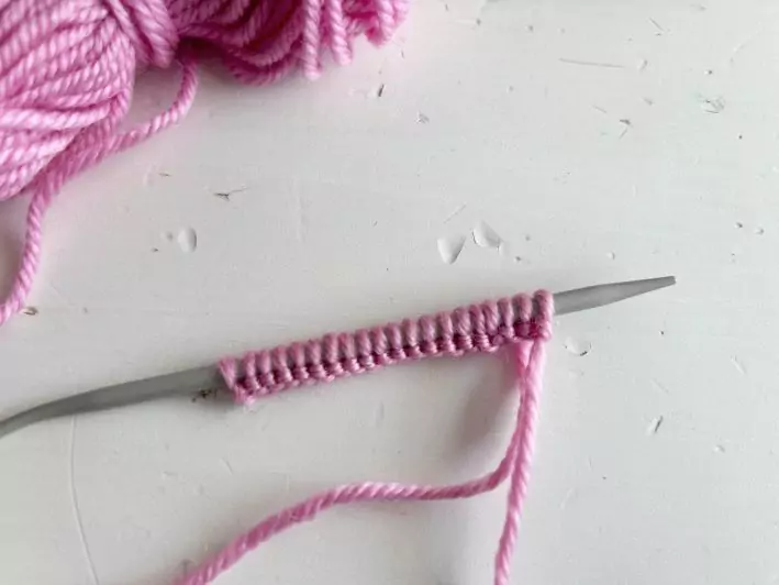 Stricken lernen: rechte und linke Maschen stricken | Kreativblog myneedleworks
