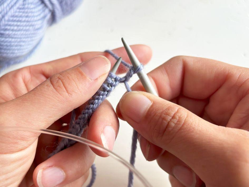 Stricken lernen: rechte und linke Maschen stricken | Kreativblog myneedleworks