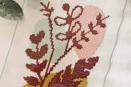Minimalistische Blumen sticken im Kreuzstich | Line Art sticken | Stickdatei und Stickvorlage | erhältlich bei makerist und CrazyPatterns | Kreativblog myneedleworks