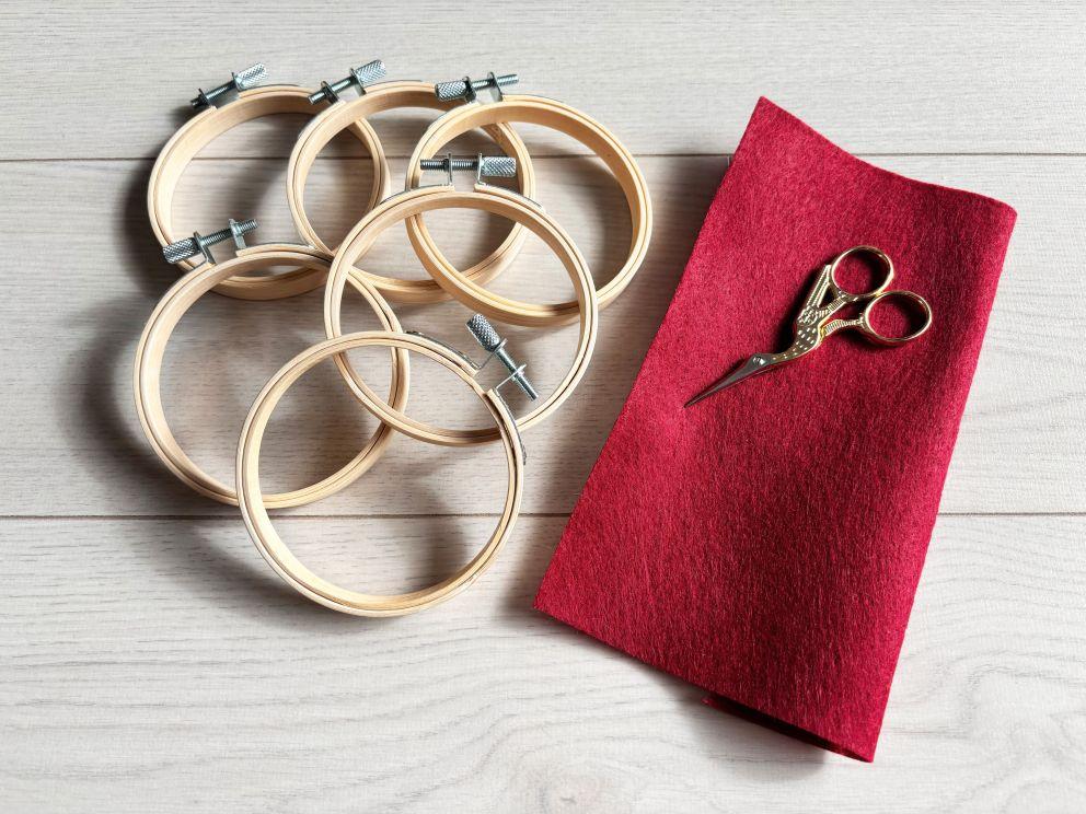 Sticken für Weihnachten | 6 Motive für Miniaturstickrahmen | Sticken im Kreuzstich | Stickdatei und Stickvorlage | erhältlich bei makerist und CrazyPatterns | Kreativblog myneedleworks |