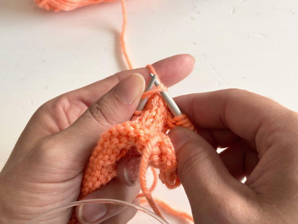 Lochmuster stricken | Lochmuster, Ajourmuster, Lacemuster | Strickanleitung Lochmuster | Kreativblog myneedleworks
