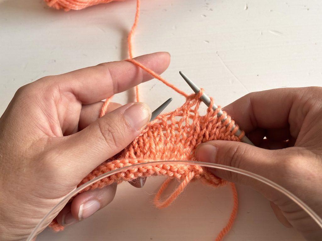 Lochmuster stricken | Lochmuster, Ajourmuster, Lacemuster | Strickanleitung Lochmuster | Kreativblog myneedleworks