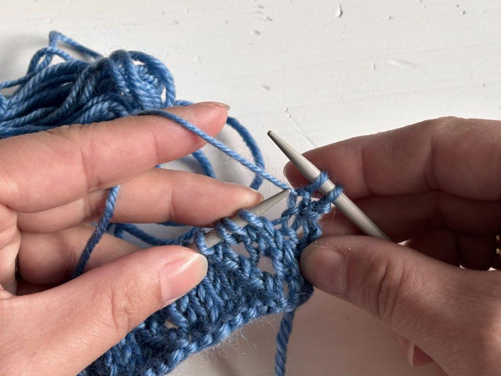 Lochmuster stricken | Lochmuster, Ajourmuster, Lacemuster | Kreativblog myneedleworks