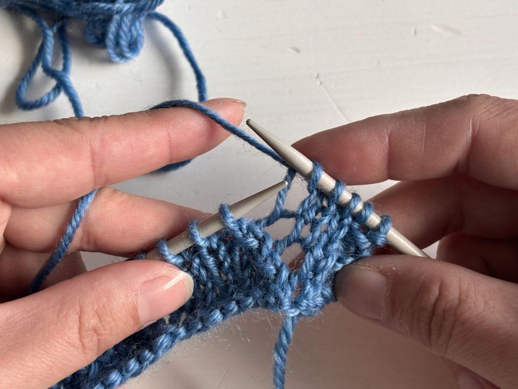 Lochmuster stricken | Lochmuster, Ajourmuster, Lacemuster | Kreativblog myneedleworks