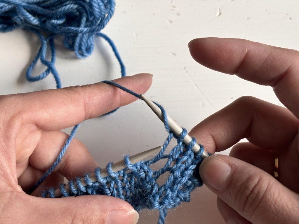 Lochmuster stricken | Lochmuster, Ajourmuster, Lacemuster | Kreativblog myneedleworks