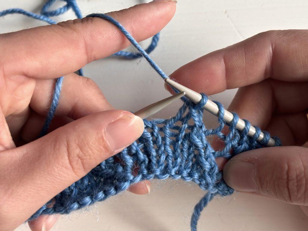 Lochmuster stricken | Lochmuster, Ajourmuster, Lacemuster | Kreativblog myneedleworks