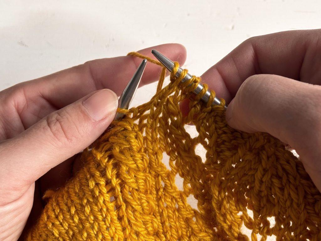 Lochmuster stricken | Lochmuster, Ajourmuster, Lacemuster | Kreativblog myneedleworks