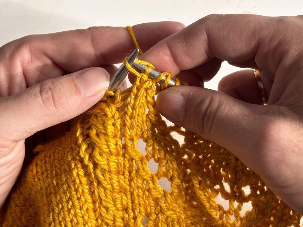 Lochmuster stricken | Lochmuster, Ajourmuster, Lacemuster | Kreativblog myneedleworks